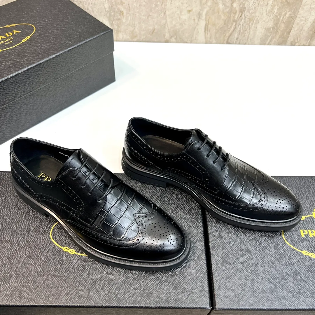 Original order quality: P580 Brand: PRADA (Prada) Standard code: Men's size 38/44 (45 can be customized) Grade: Same style as the official website High-quality men's shoes Material: Original cowhide Water-dyed cowhide lining Rubber outsole Style categories: Men's fashionable formal leather shoes Slip-on men's shoes series Young fashion European and American trends British style Top luxury Color: Actual picture